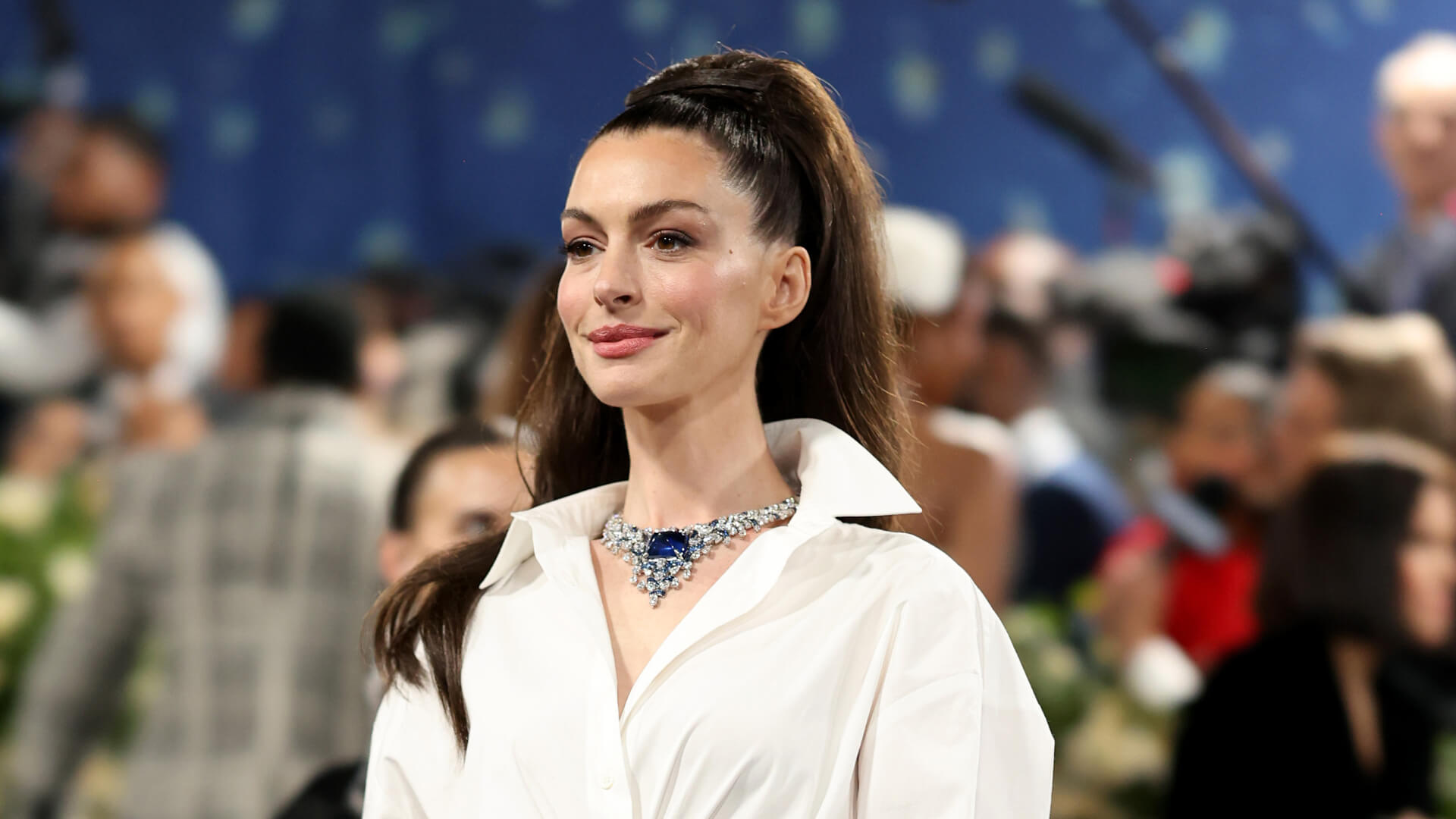 Anne Hathaway’s Undetectable Facelift